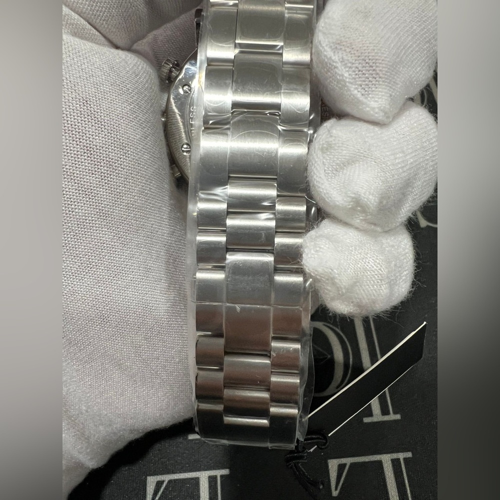 NIB Black G Chrono Gucci Watch - Picture 4 of 7